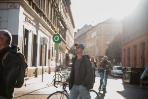 Az Artisjus Magyar Dalszerzés Éve sajtósétájának résztvevői Budapest belvárosában