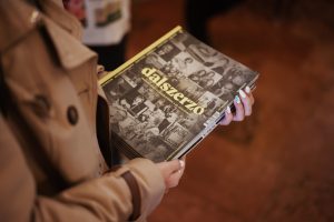 Az Artisjus Magyar Dalszerzés Éve sajtósétájának résztvevői Budapest belvárosában